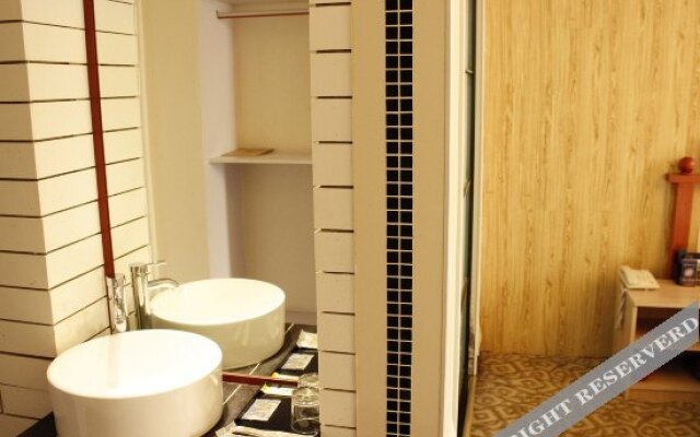 Jiaozuo OYU Junlan Hotel