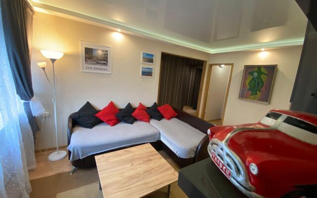 На Север на улице Октябрьская