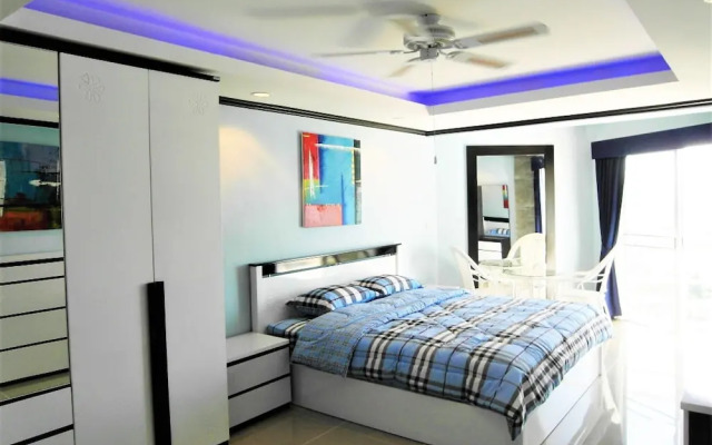 Sea View 16th Floor Condo at Jomtien Beach
