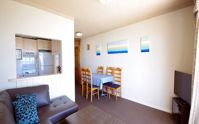 Avilla Court 1