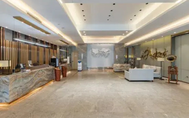 EARL FAMILY  Hotel