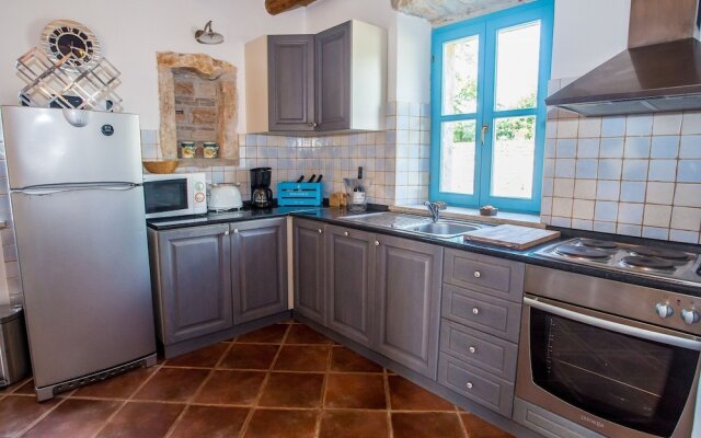 Modern Holiday Home With Pool in Sveti Lovrec Croatia