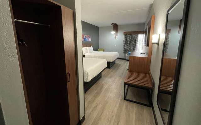 La Quinta Inn & Suites by Wyndham Fayetteville I-95