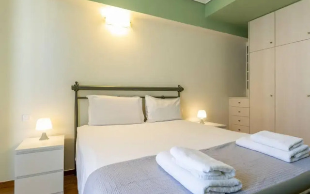 Petralona Dazzling top Floor 2BD AP