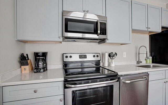 Desirous Iris Atlanta Vacation Home Sleeps 5
