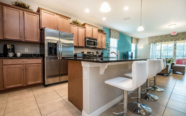 Pool Home, 11 mi to Disney! Free Water Park