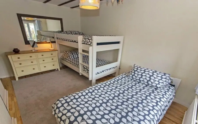 Shippenrill Croyde 6 Bedrooms, Sleeps 14, Hot Tub