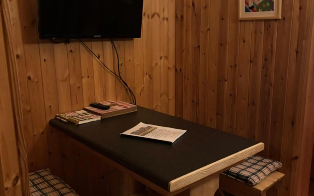 Cosy Countryside Log Cabin