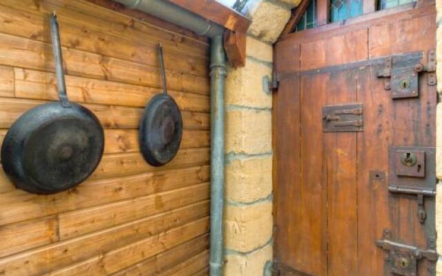 Aux Prisons de Montagny