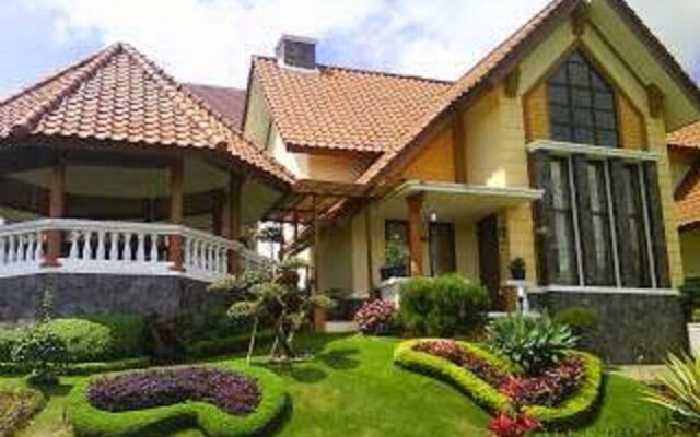 Villa Kota Bunga Lavender