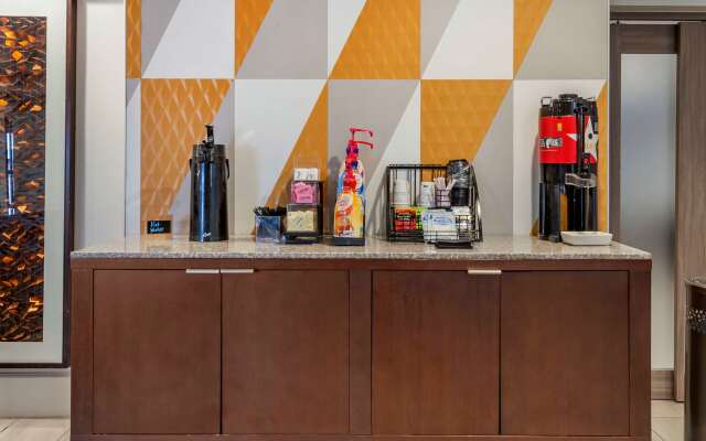 Best Western Premier Denver East