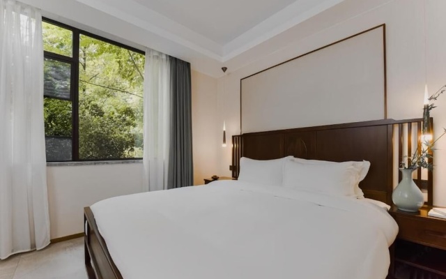 Serene Peaks Courtyard – Guest Rooms – Xiangxi