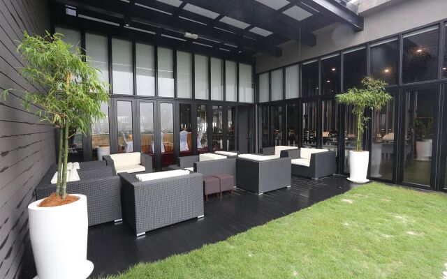 e.City Hotel at OneCity