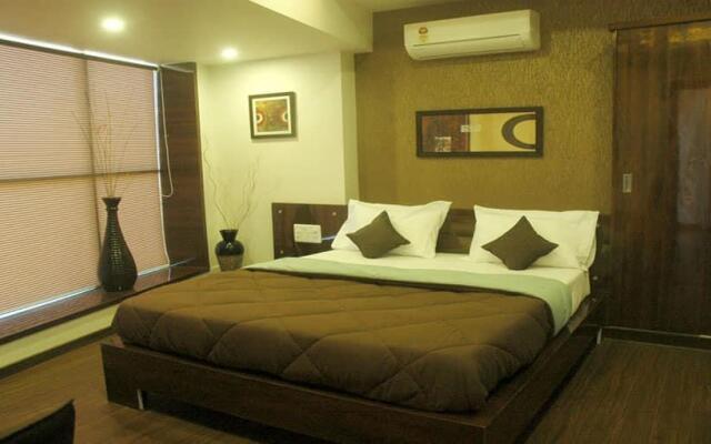 Hotel S S Inn