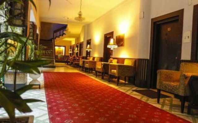 Shelton Green's Hotel