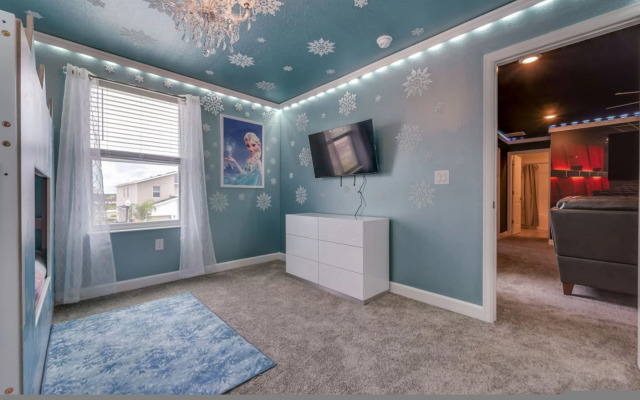 9 Bedroom Family Friendly Retreat -Champions Gate, Davenport