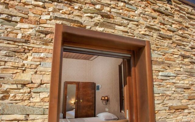 Polys Guest House