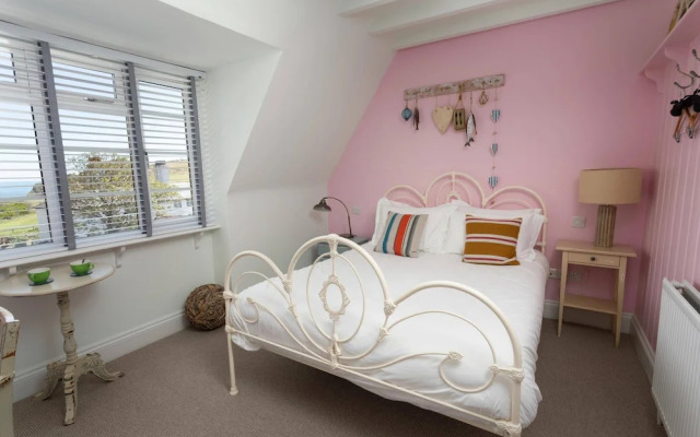 Lulworth Cove Inn