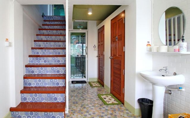 Smile Lanna Ladies Hostel - Caters to Women