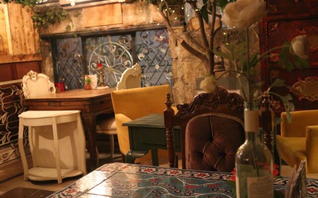 Nensie'S Boutique Hotel