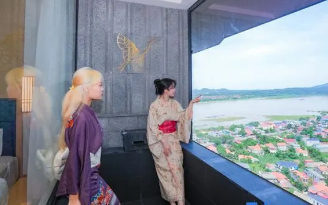 Lynn Times Hotel and Resort – People – Thanh Thuy