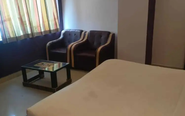 iROOMZ Hotel Diamond Park