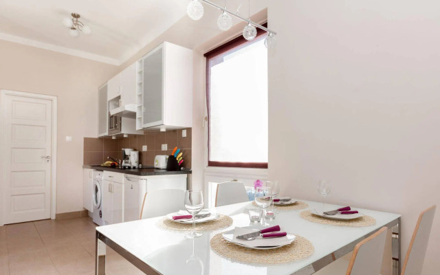 Budapestay Apartments