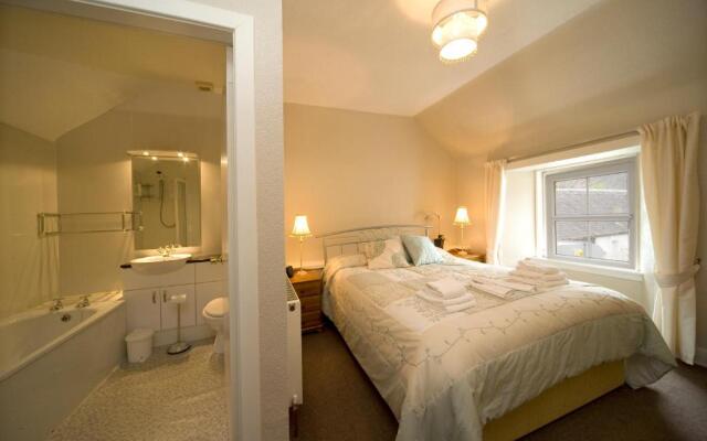 Loch Leven Hotel & Distillery