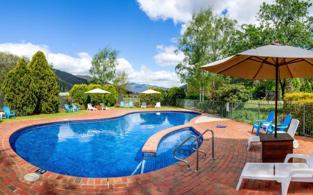 Discovery Parks - Bright