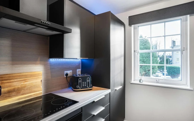 Central-1bed Flat in Aberdeen Area