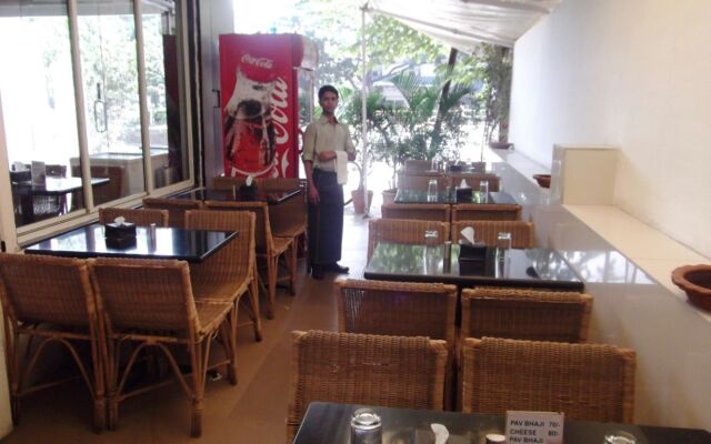 Hotel Lokesh