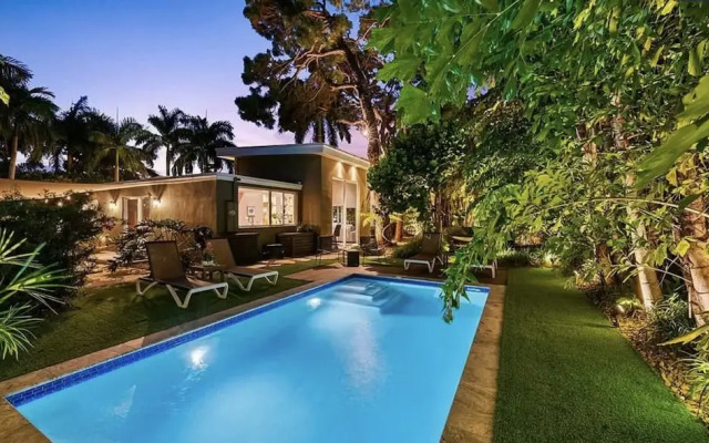 Wilton Manors Stunning Gated Oasis