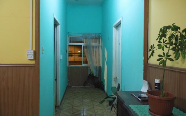 Hostal Tricontinental