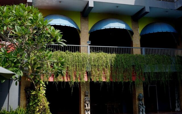 Airlangga Hotel