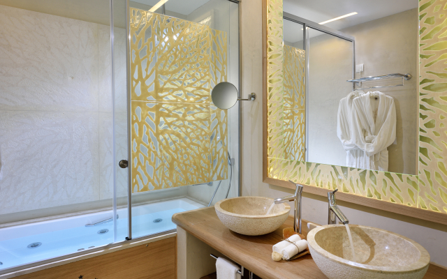 Anax Resort & Spa