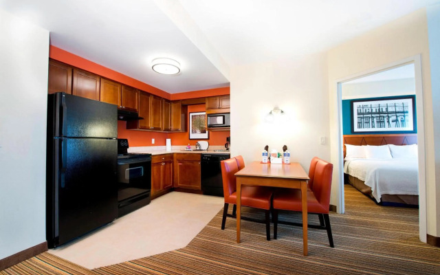 Residence Inn by Marriott Mississauga - Airport Corporate Centre West