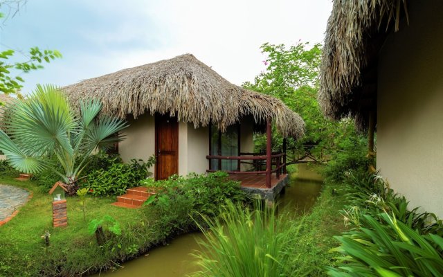 Riverside Park Eco Resort