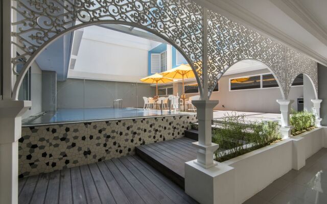 Yan's House Hotel
