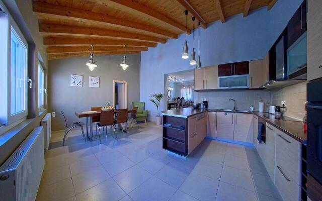 Paliabelo Village House