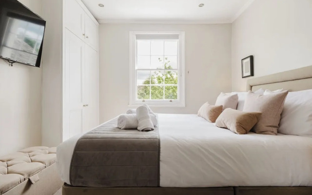Stylish Townhouse Annexe Cheltenham