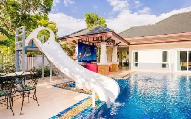 Play  Around Pool Villa