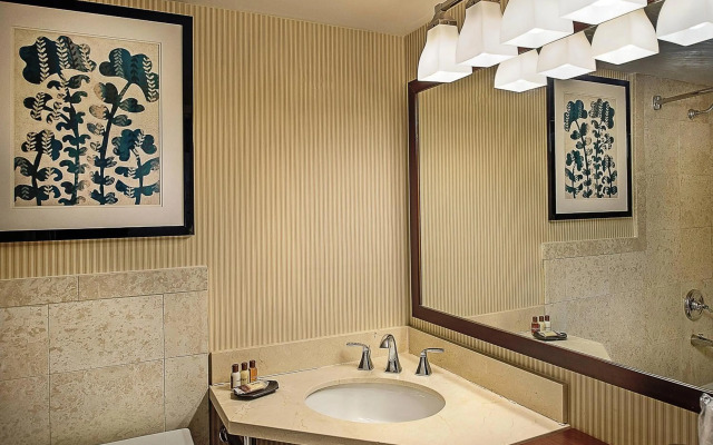 Sheraton Westport Chalet Hotel St. Louis