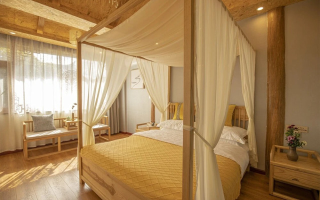 Wolong Inn