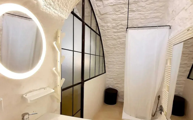 Beautiful Garden Apartment in Cisternino