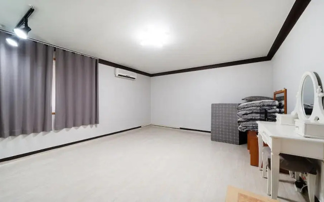 Paju Sugavill Agyeon Dongban Pension