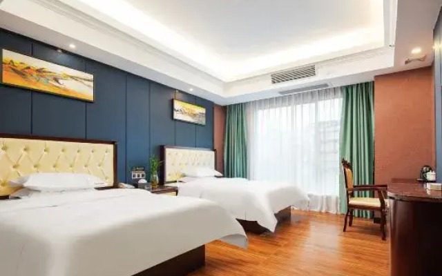 Huaying Wanrun Hotel