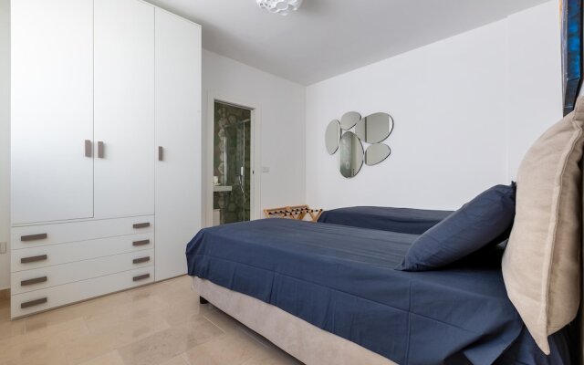 3035 Villa Baia Delle Sirene by Perle di Puglia