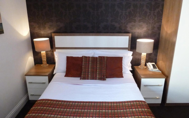 White Lady Hotel