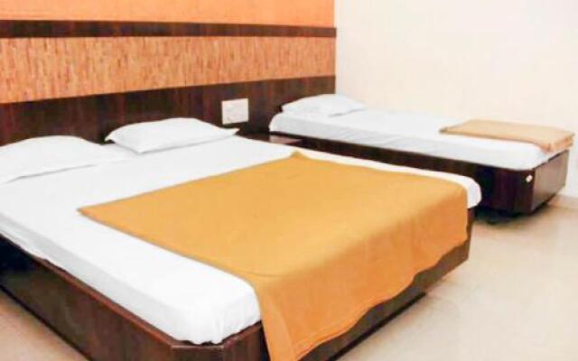 1 BR Guest house in Near Sai Temple, Palkhi Road, Shirdi, by GuestHouser (0AB6)