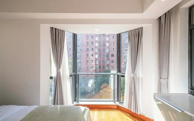 Tyms Gubei Apt 2BR Residence near Gubei